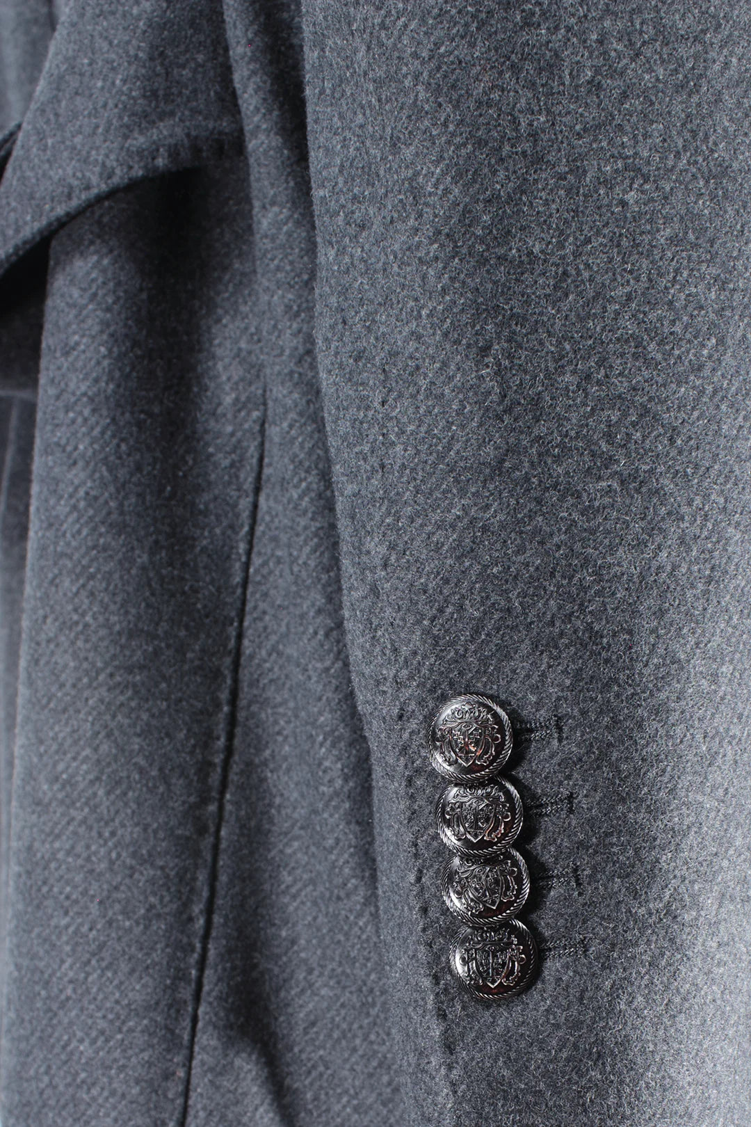 Cappotto doppiopetto in lana grigio antracite manica