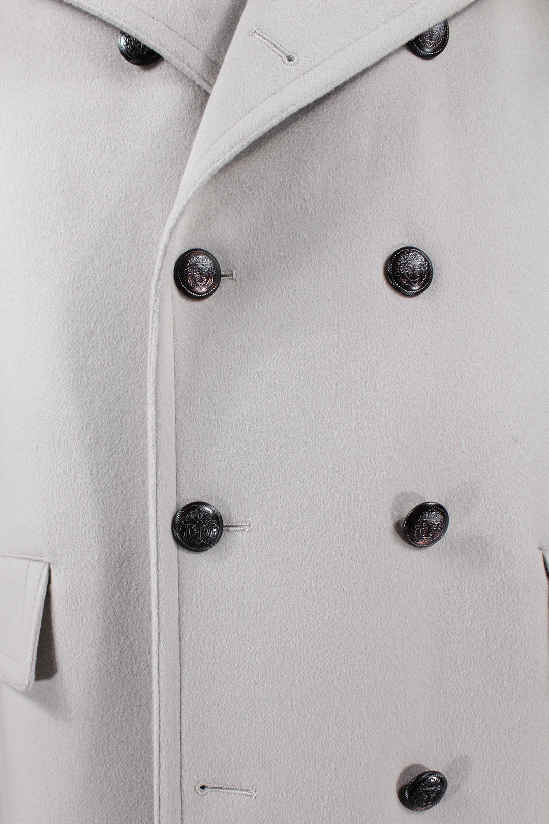 Cappotto doppiopetto in pura lana grigio perla bottoni