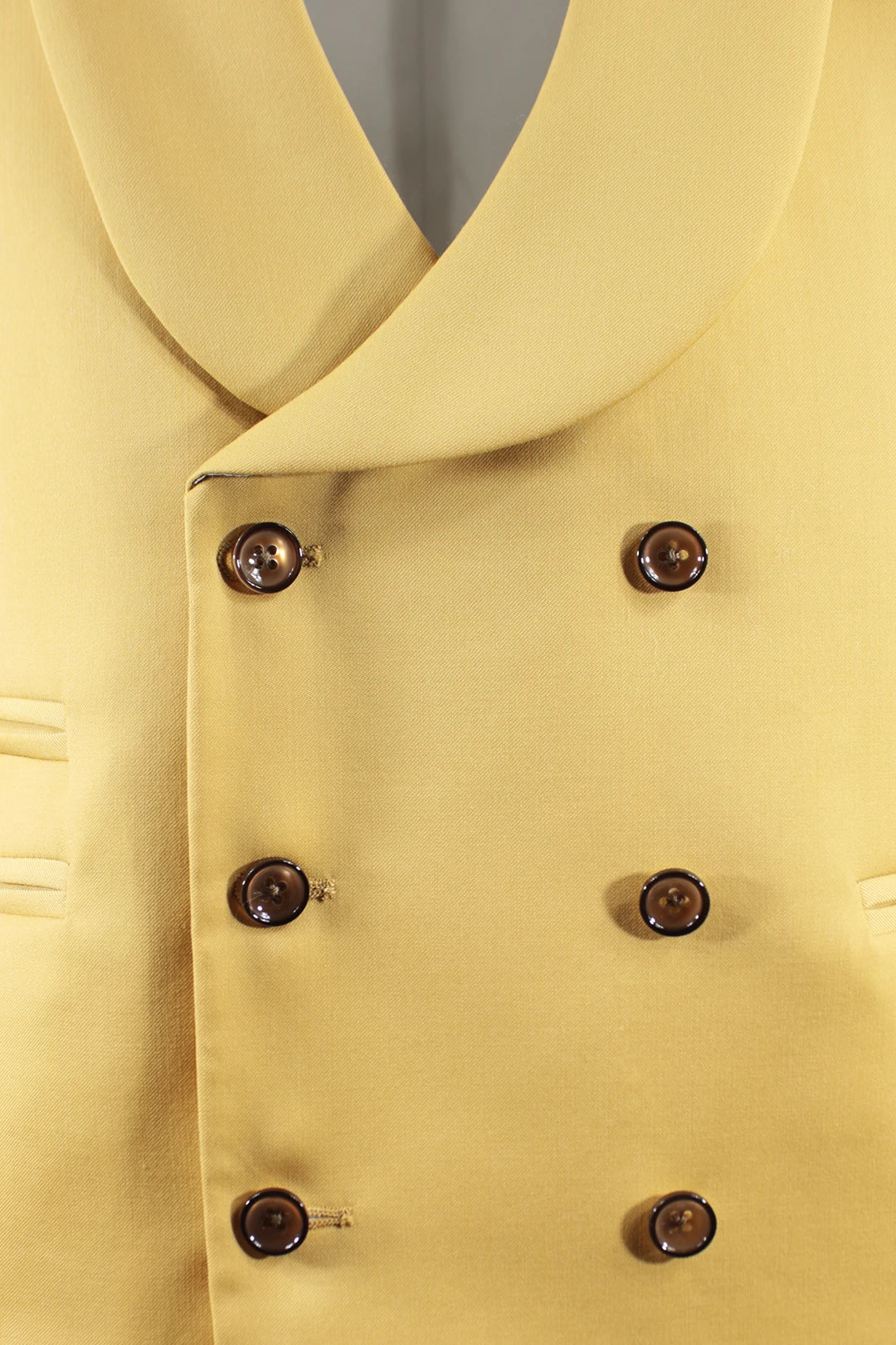 Gilet doppiopetto in lana senape bottoni