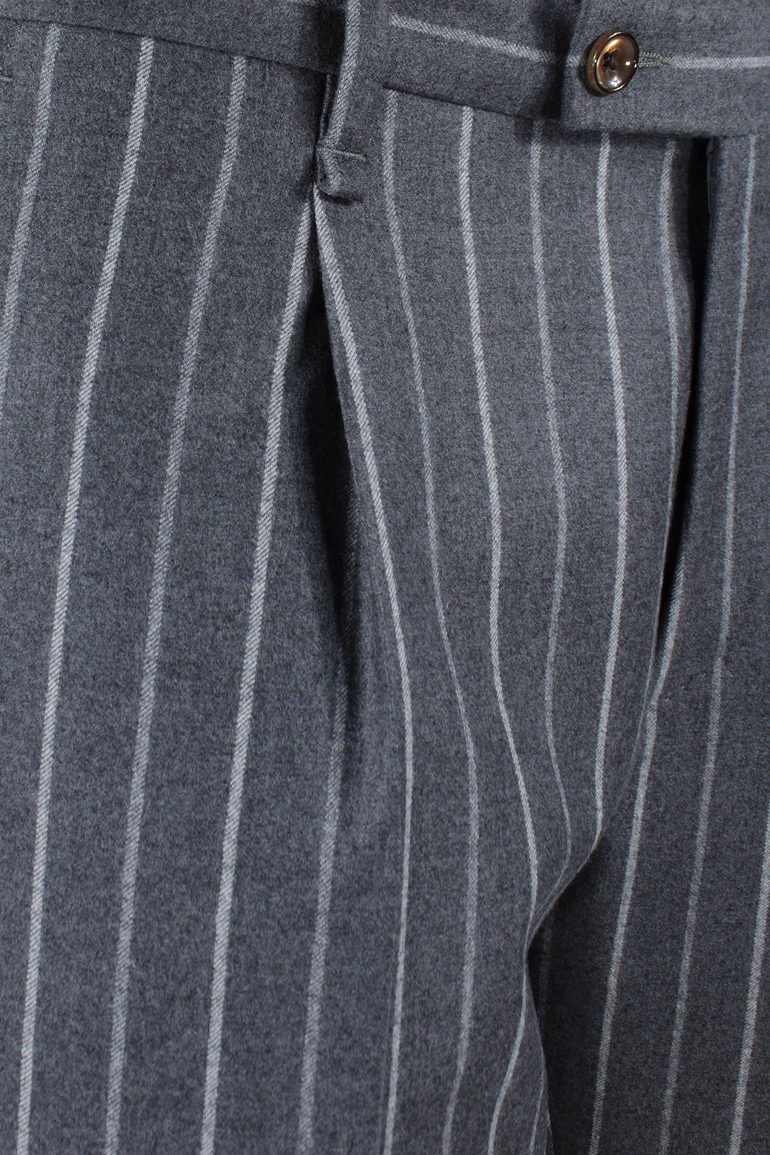 Pantalone con pince in flanella grigia gessata pince