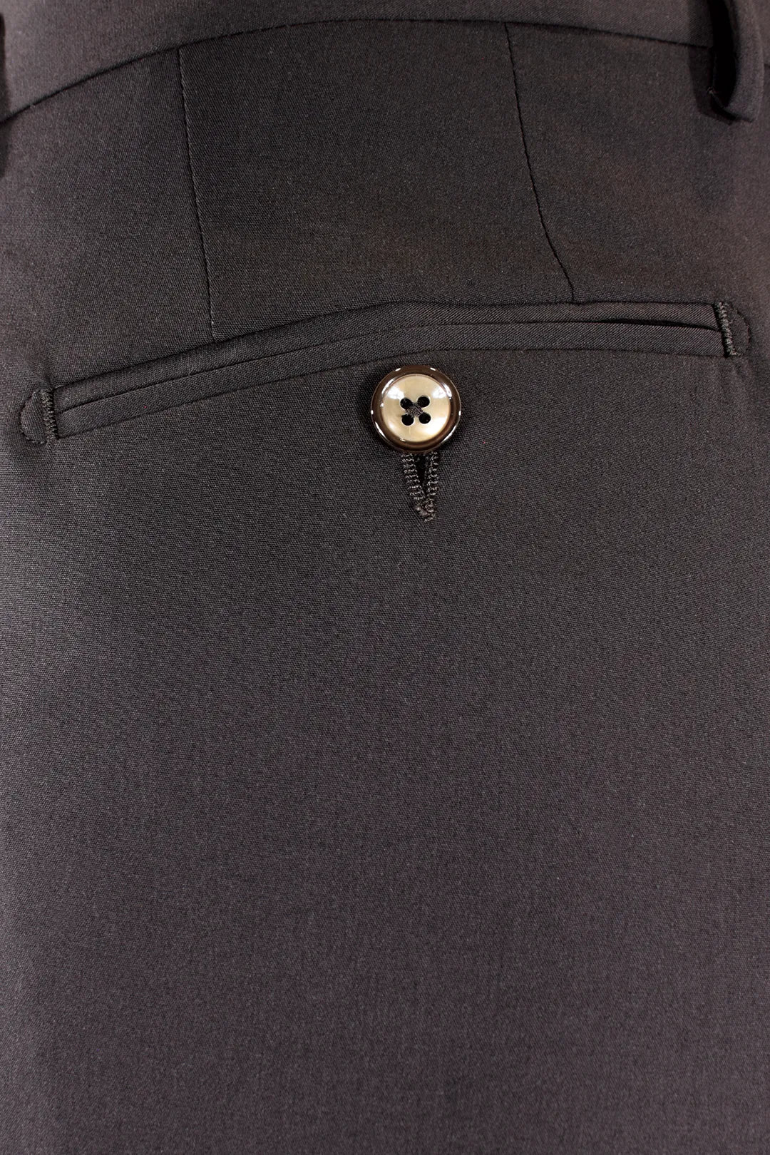Pantalone loose fit con pince in jersey marrone taschino