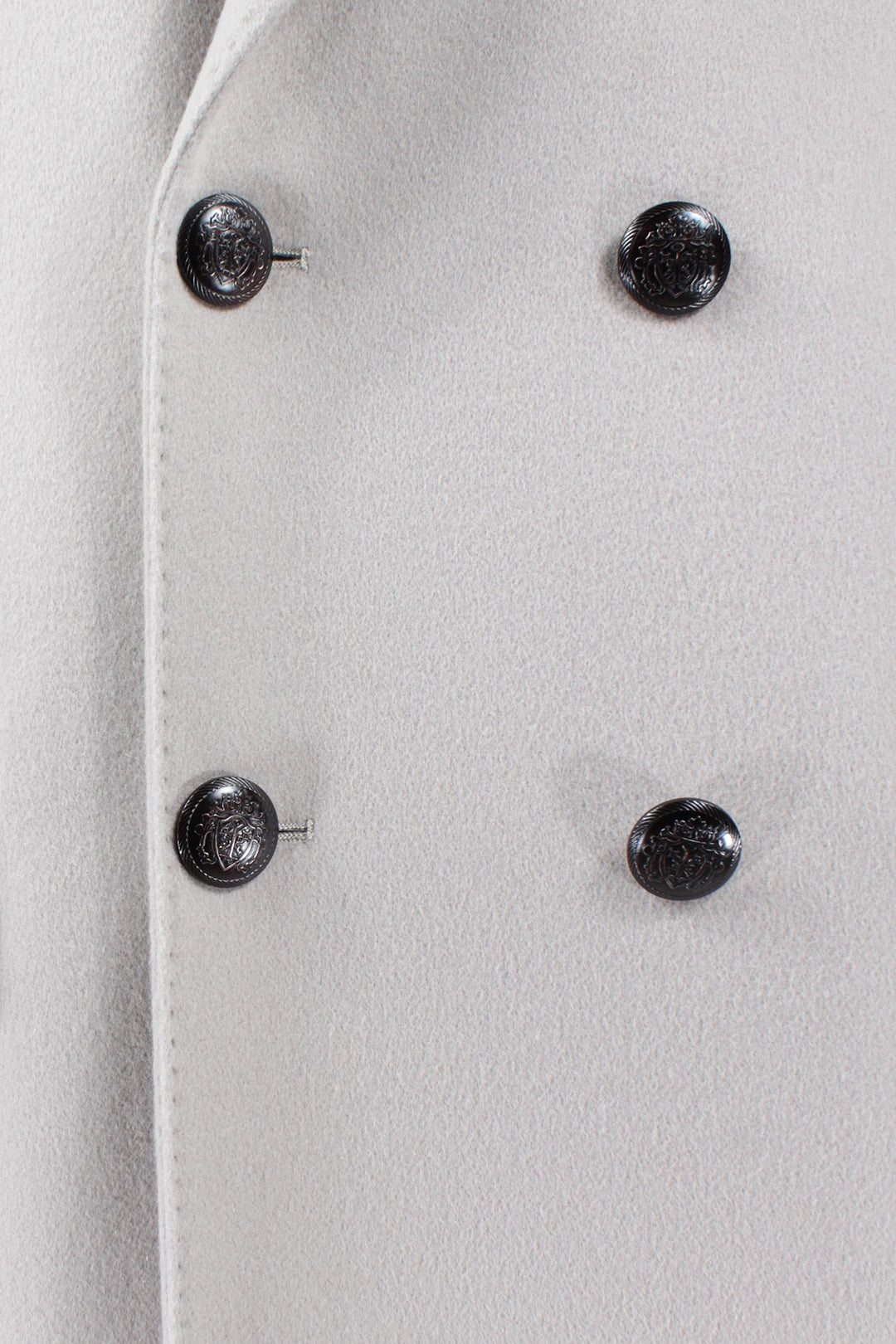 Cappotto doppiopetto in lana grigio perla bottoni