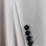 Cappotto doppiopetto in lana grigio perla manica