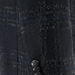 Cappotto doppiopetto in lana mohair nera a quadri manica