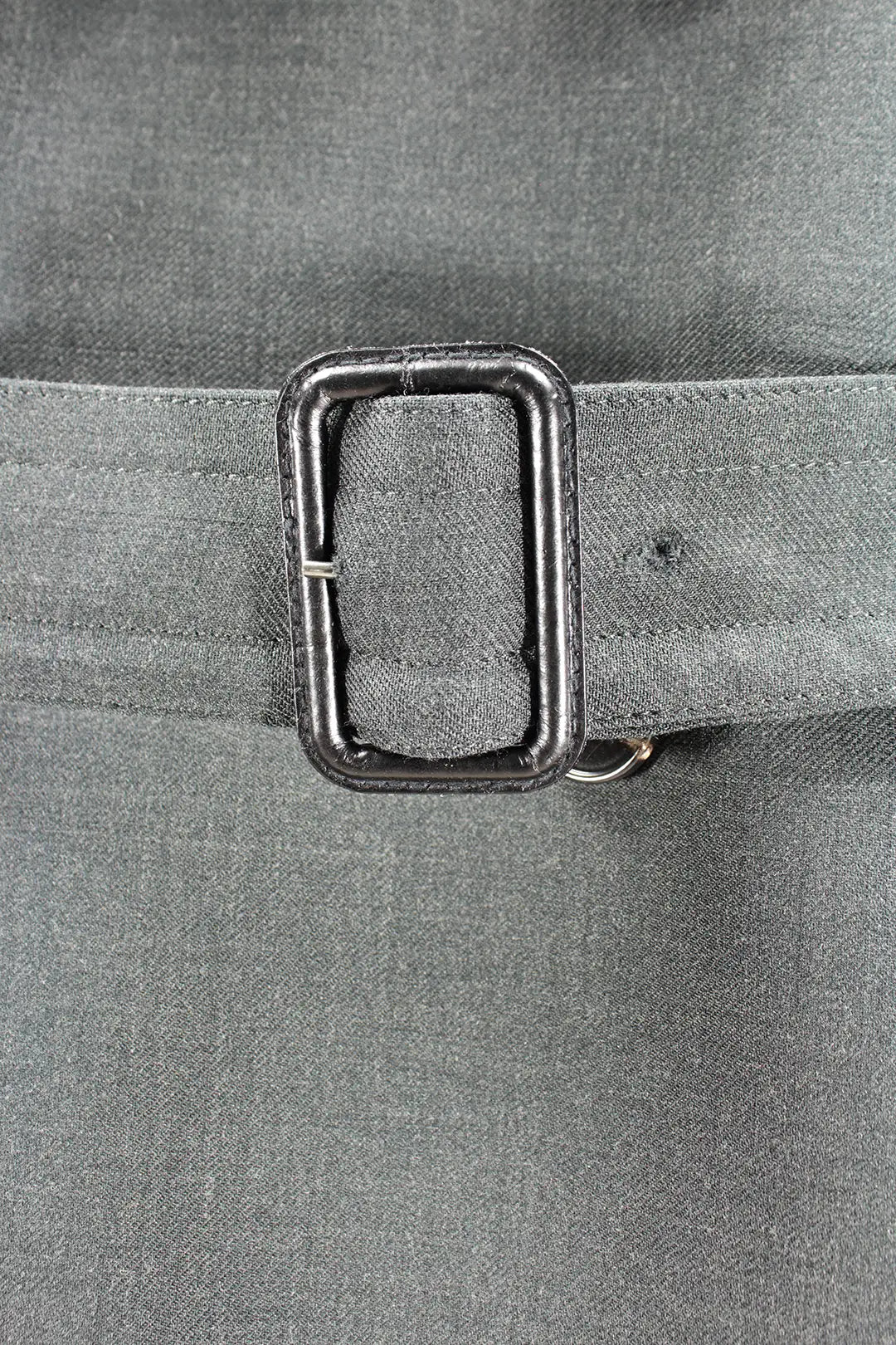 Cappotto doppiopetto con cintura in lana grigia cinghia