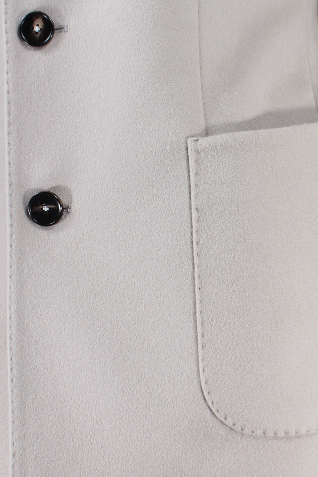 Cappotto in lana grigio perla tasca