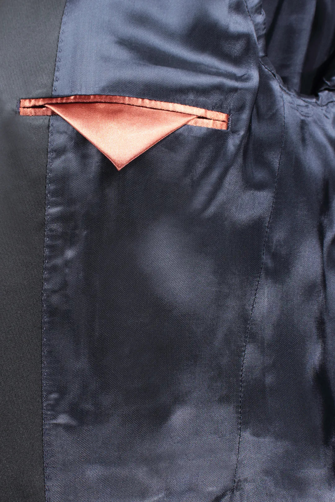 Giacca smoking in velluto liscio magenta taschino