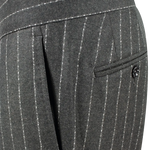 Pantalone con pince in lana verde gessata tasca