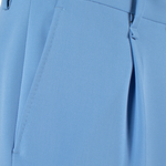 Pantalone con una pince celeste pince