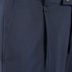 Pantalone con una pince in lana blu scuro pince