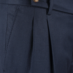 Pantalone con due pince e fibbie laterali in lana blu pince