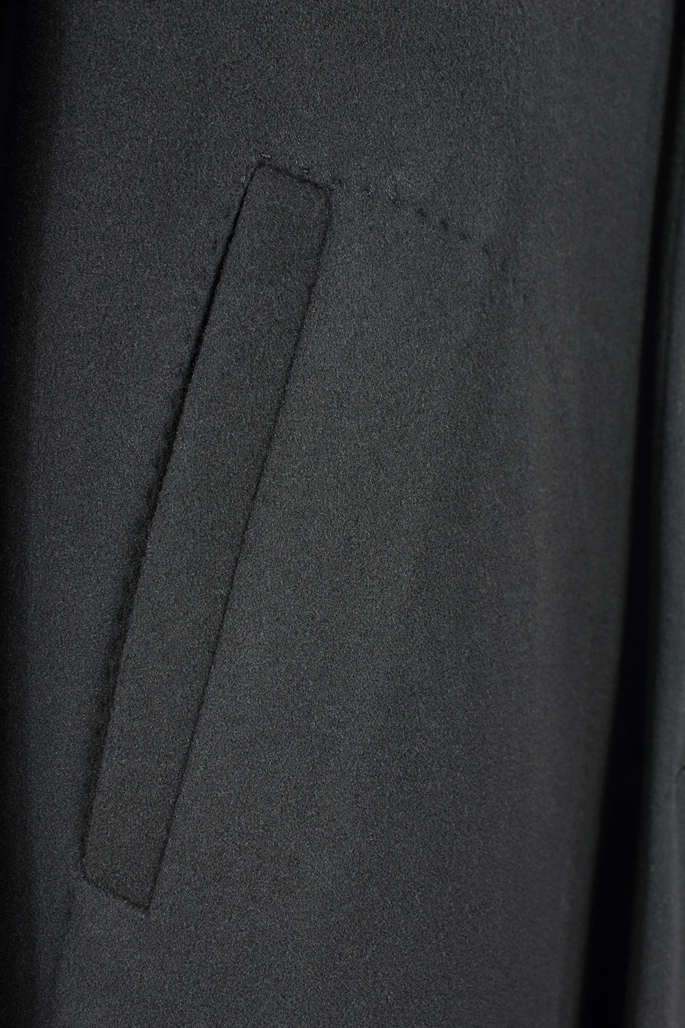 Cappotto in pura lana nera tasca