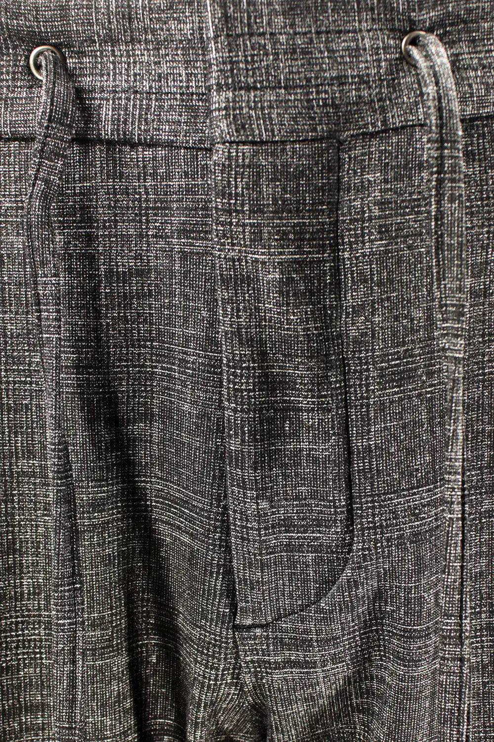 Pantalone con pince e coulisse in jersey a quadri grigio coulisse